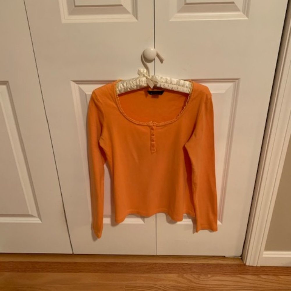 Button Top